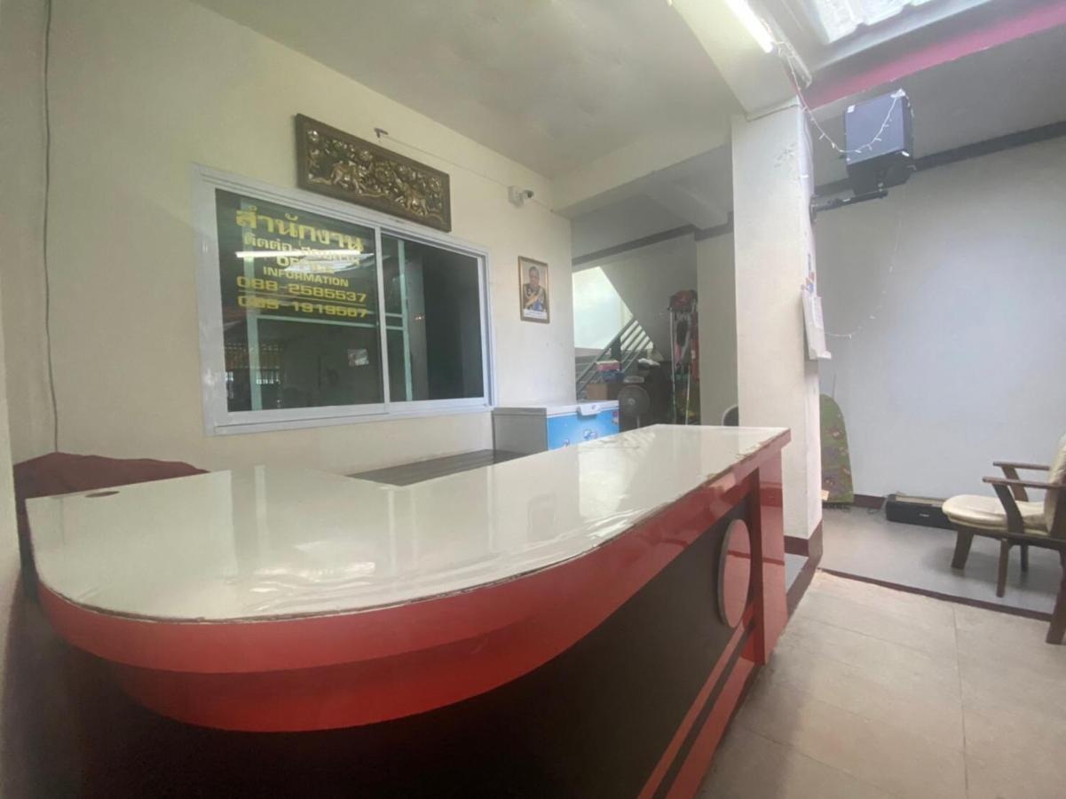 Oyo 1135 Triple A Residence Chiang Mai Buitenkant foto