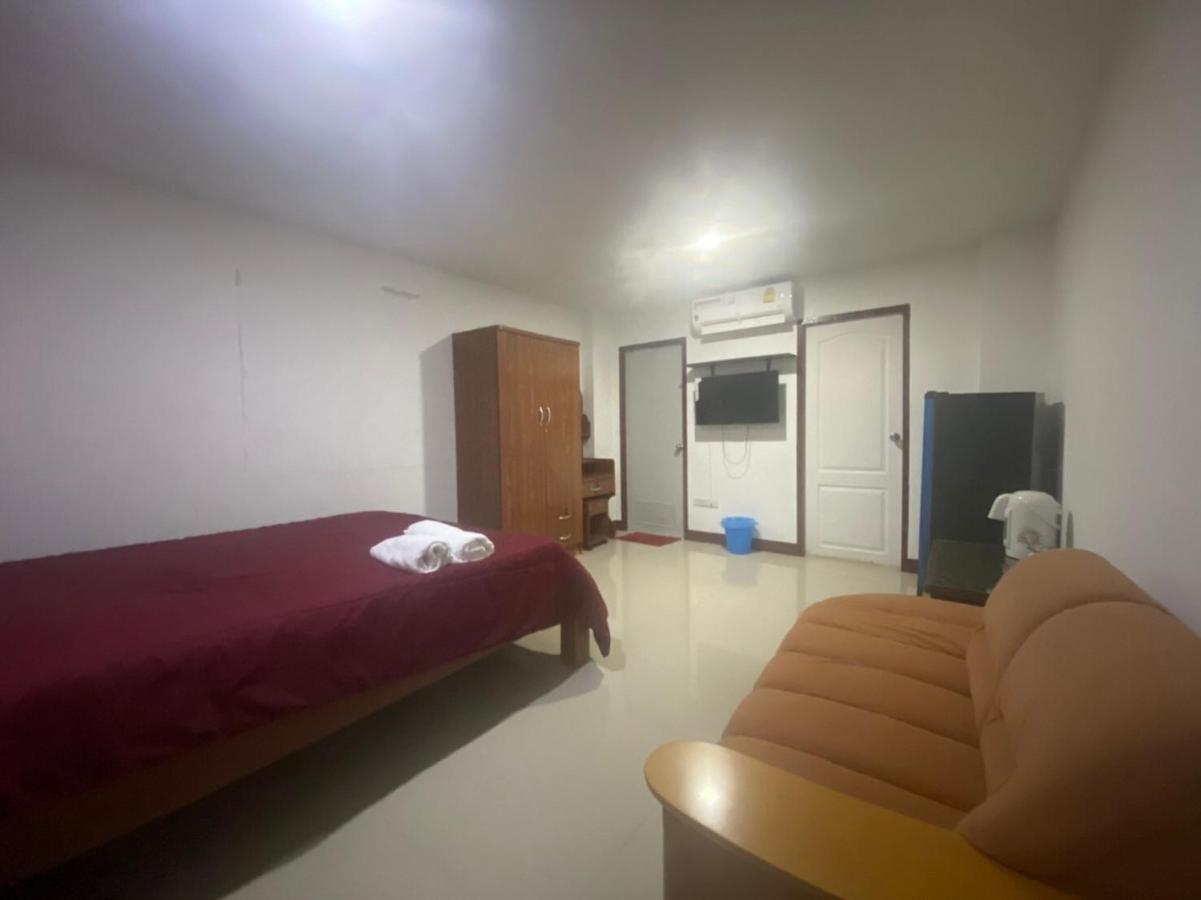 Oyo 1135 Triple A Residence Chiang Mai Buitenkant foto