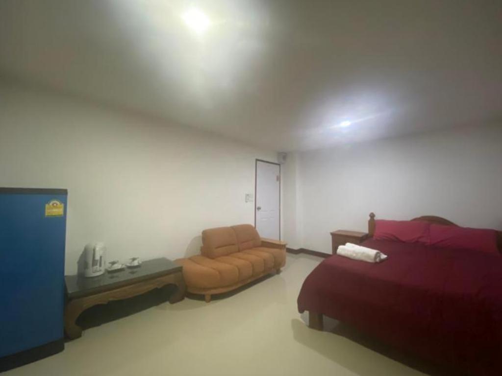 Oyo 1135 Triple A Residence Chiang Mai Buitenkant foto