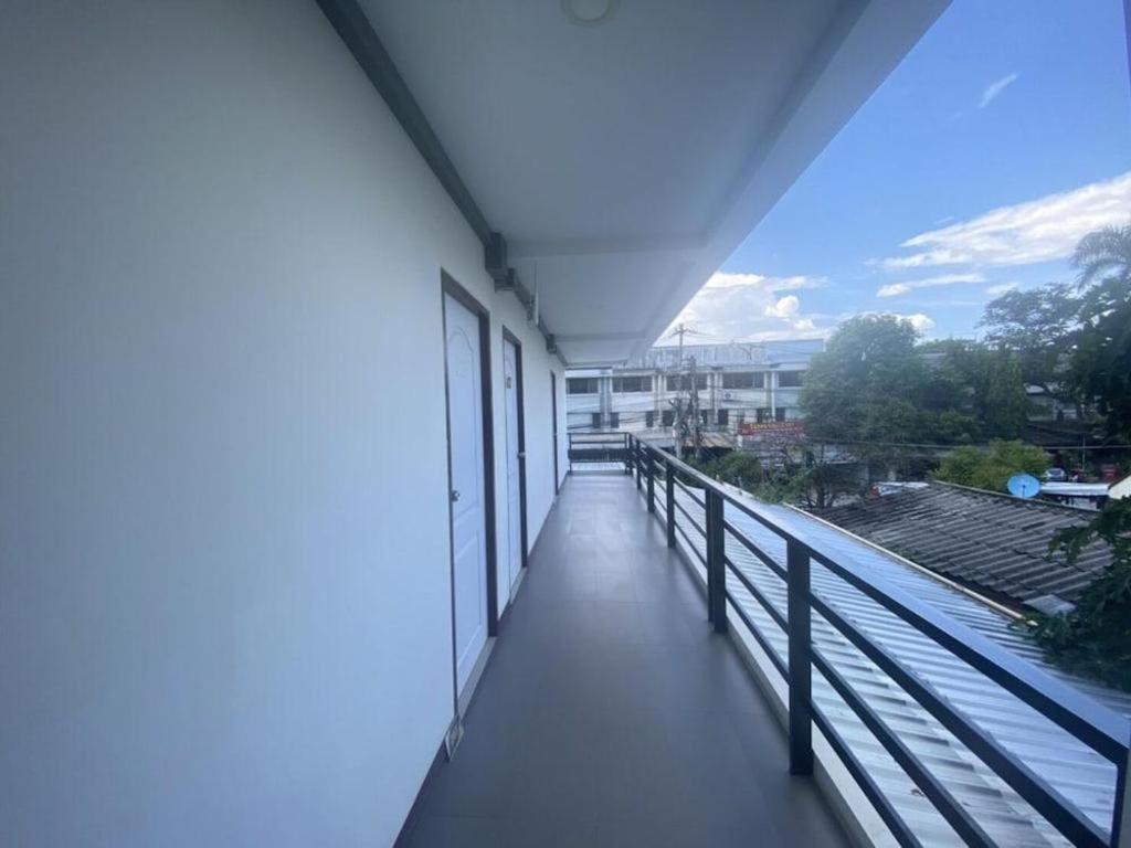 Oyo 1135 Triple A Residence Chiang Mai Buitenkant foto